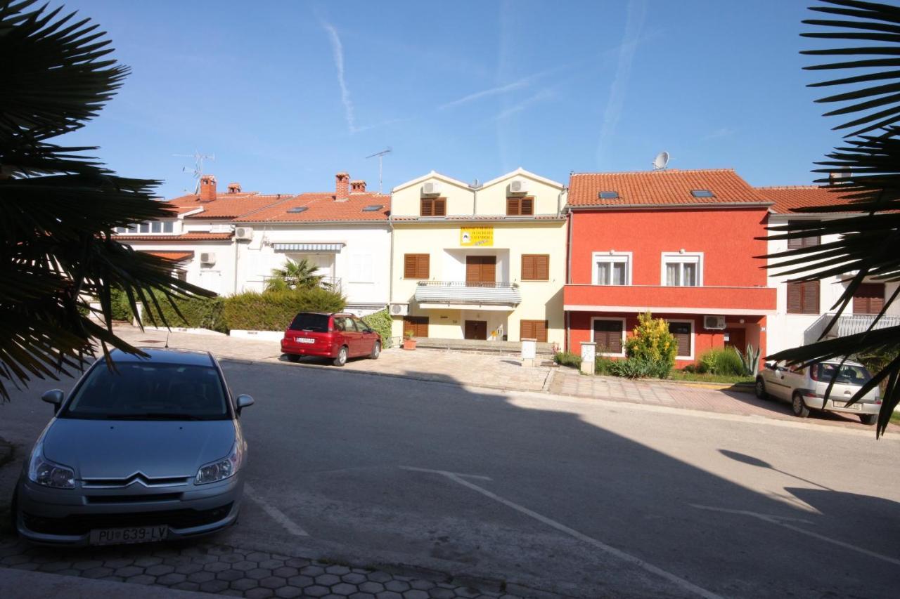 Apartments And Rooms With Wifi Vrsar, Porec - 3007 Екстер'єр фото