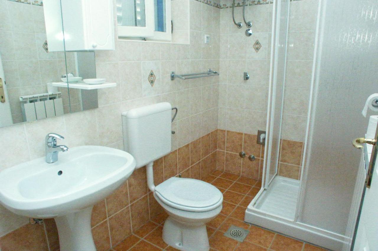 Apartments And Rooms With Wifi Vrsar, Porec - 3007 Екстер'єр фото